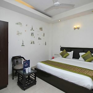 Oyo 9030 Hotel Delhi Airport Plaza
